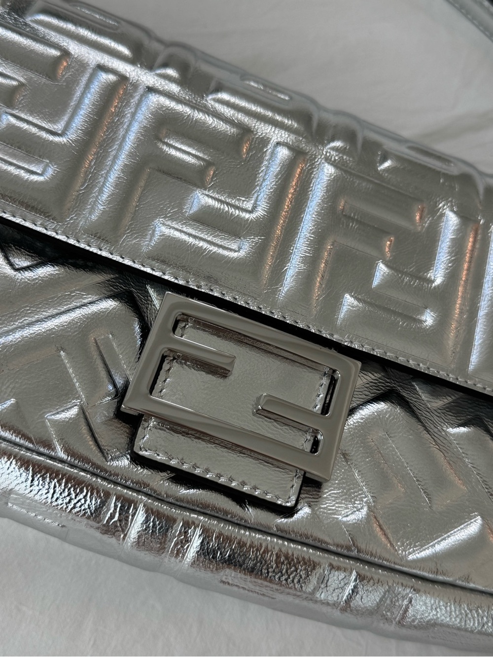 Vintage Fendi Baguette Metallic Silver Embossed Shoulder Bag - Picture 6 of 11